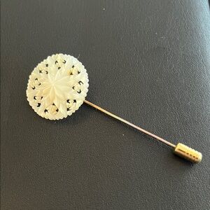 Elegant White Floral Brooch Pin